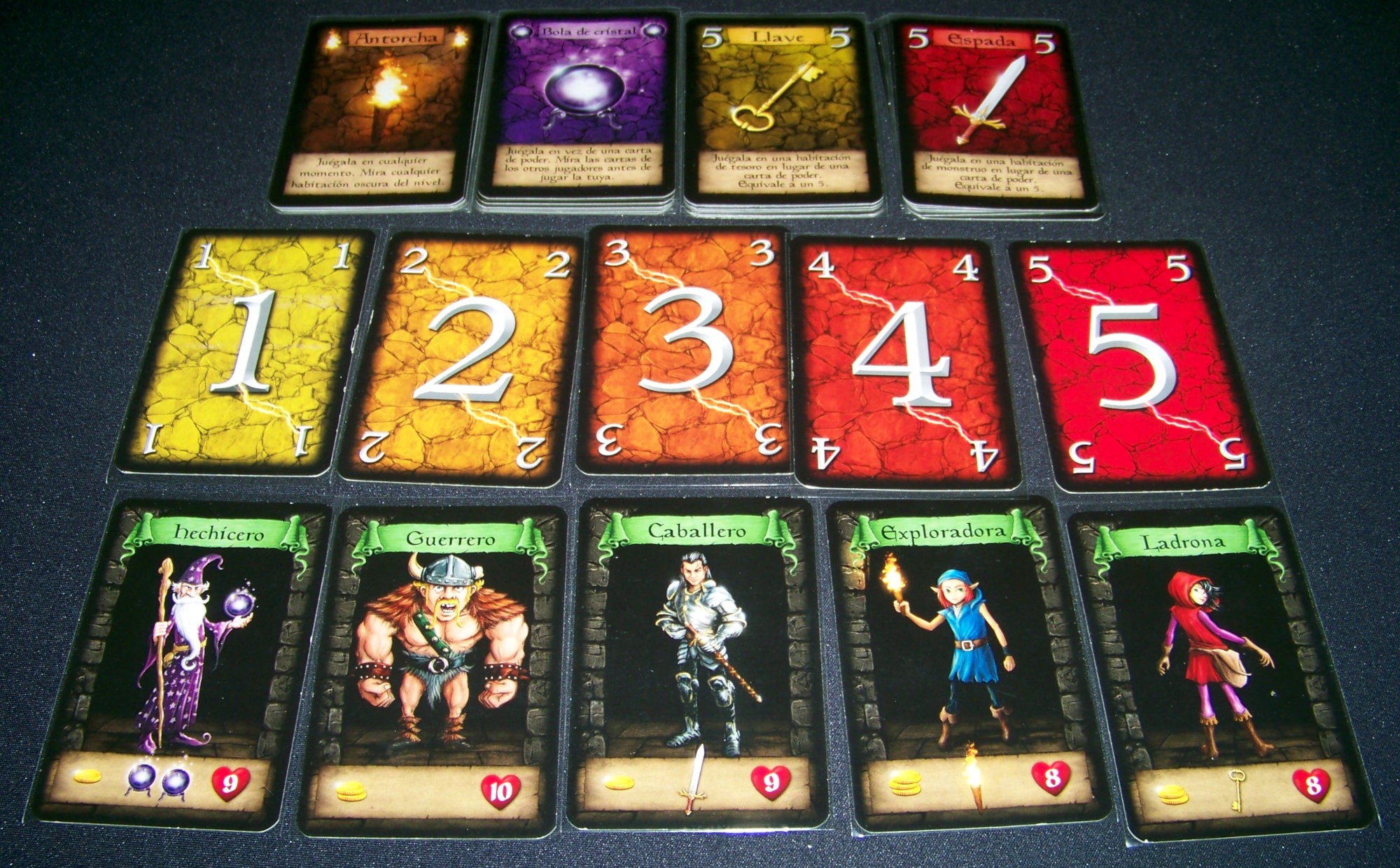 Juego de mesa Dungeon Raiders - cartas de poder, objeto y personajes