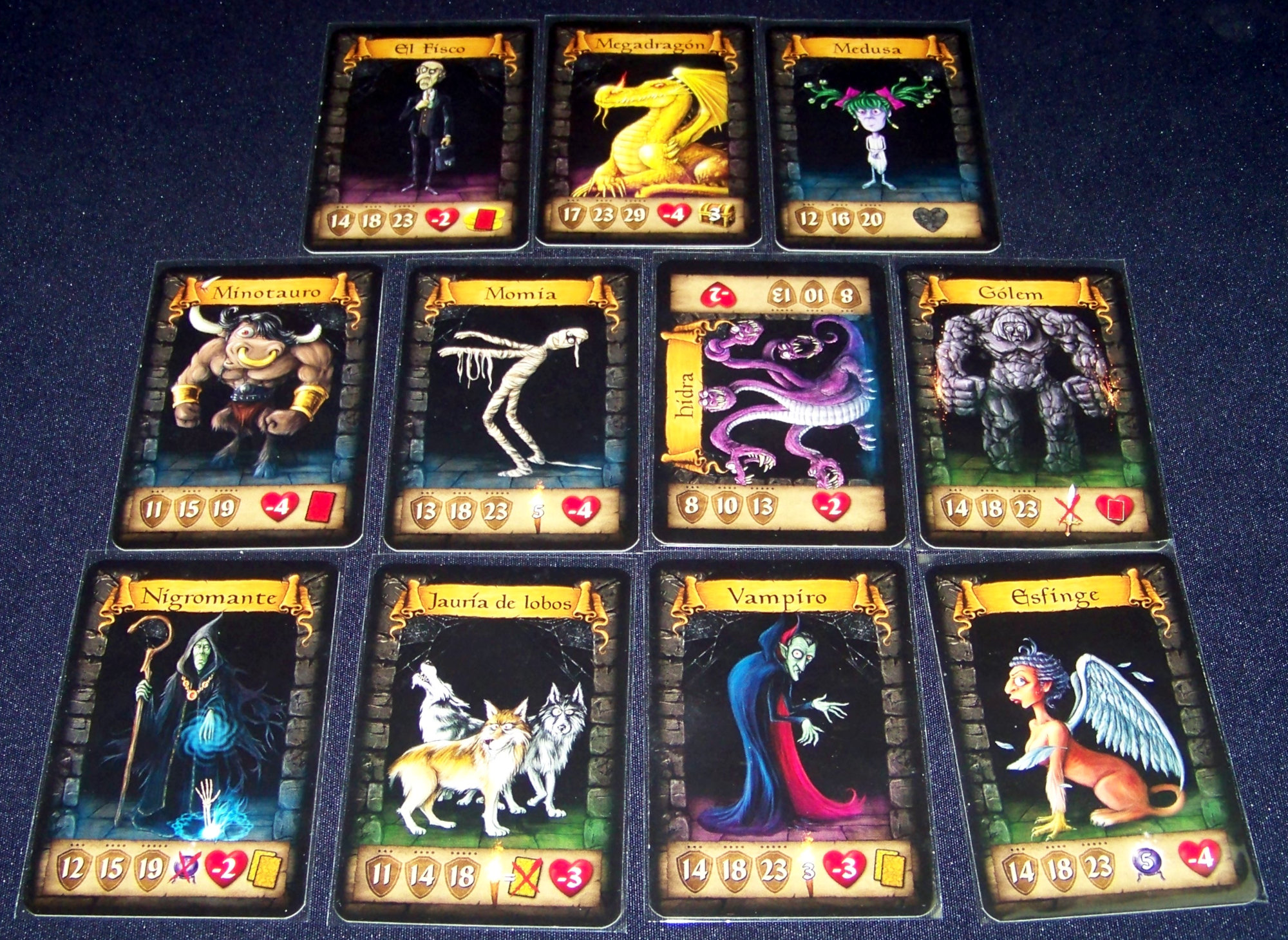 Juego de mesa Dungeon Raiders - cartas de monstruos finales.