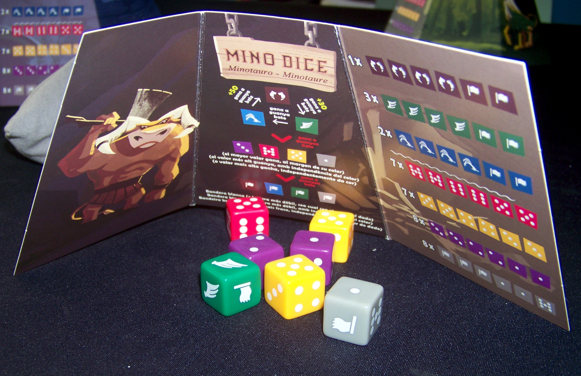 Juego de mesa Mino Dice - jugando, ejemplo.